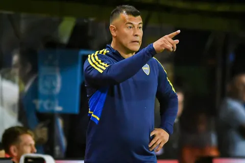 Almirón respaldó a uno de los referentes de Boca: "Sé lo que puede aportar"