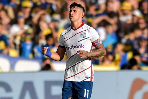 San Lorenzo, inhibido: la deuda que involucra a Bareiro y podría aprovechar Boca