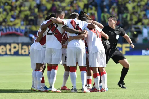 "Fueron ofrecidos": dos futbolistas peruanos aparecen en el radar de Boca