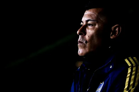 Un cambio confirmado y una duda: así formaría Boca ante Nacional