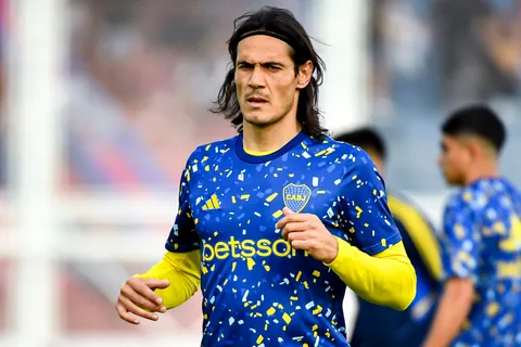 La postura de Cavani acerca de los rumores que lo vinculan con Gremio