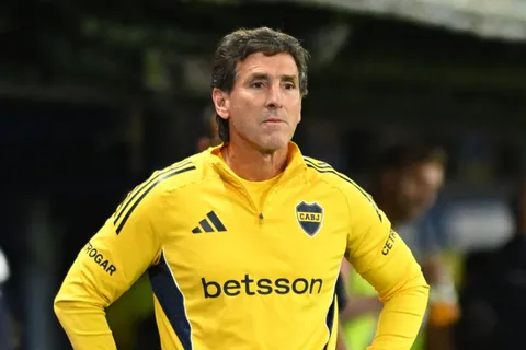 Claudio Úbeda marcó su postura sobre el mercado de pases de Boca: "Creo que el plantel es..."