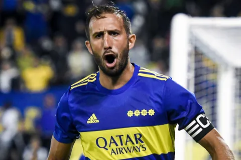 Carlos Izquierdoz eligió a Paolo Goltz como el mejor compañero que tuvo: "Fue el mejor maestro que tuve en mi carrera"