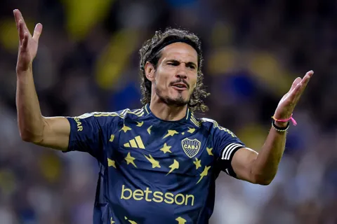 Los hinchas de Boca destrozaron a Edinson Cavani en redes: "Es lamentable"