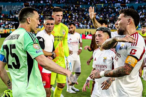 El picante cruce entre Agustín Marchesín y Nicolás Otamendi tras el empate entre Boca y Benfica