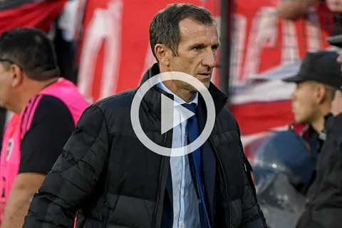 La bronca de Arruabarrena contra los jugadores de Boca: "Son pelot..."