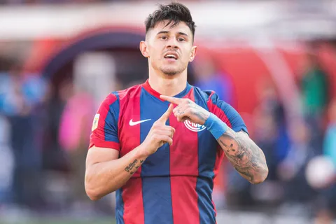 El motivo por el cuál el hermano de Adam Bareiro tiene "miedo" que juegue en Boca
