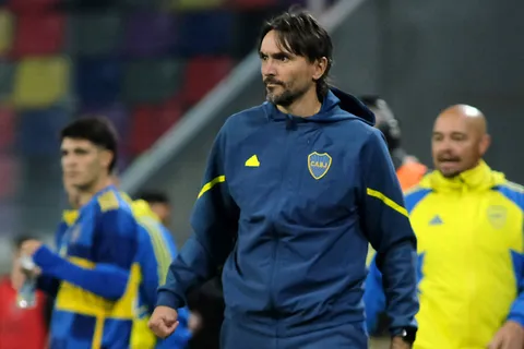 Diego Martínez explicó el por qué de sus variantes tácticas ante Central Córdoba