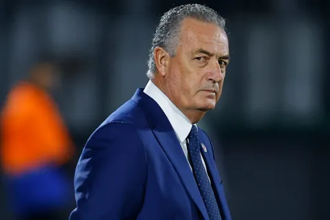 La frase motivacional de Gustavo Alfaro antes de jugar contra Brasil: "Cuando veo a un perro..."