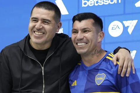 Tras la llegada de Medel, Riquelme tomó una decisión para lo que queda del mercado de Boca