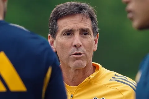 Los dos equipos que probó Úbeda en la práctica de Boca: ¿una pista en el medio?