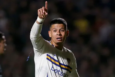 ¿Otro reemplazo para Rojo? Se cayó el pase de Valentín Gómez, defensor que Boca buscó en el último mercado y quedó sin club