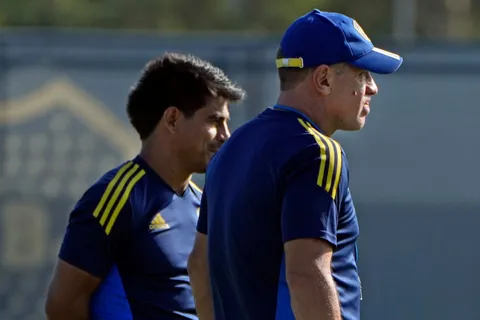 La decisión de Boca con el entrenamiento del jueves tras la internación de Ibarra
