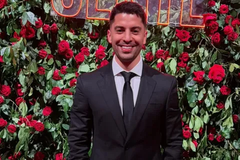 Gastón Edul reveló que hay un crack que espera el llamado de Riquelme: "Quiere jugar en Boca"