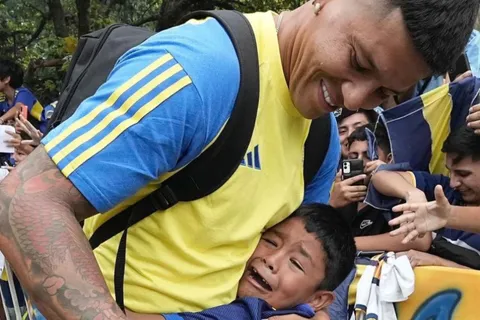 VIDEO | El emotivo mensaje para Rojo del niño hincha de Boca que lo abrazó en Salta