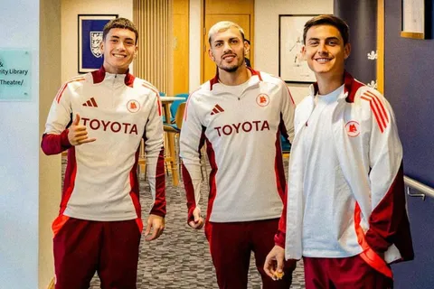 El divertido desafío de Leandro Paredes con Paulo Dybala y Matías Soulé en la Roma