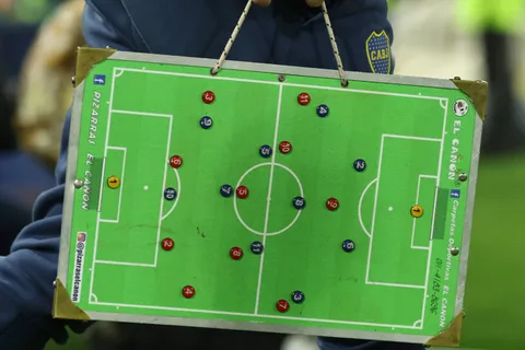 Boca piensa en River: la duda de Diego Martínez que implica jugar con dos esquemas totalmente distintos