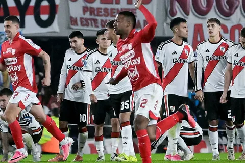 Los memes de los hinchas de Boca para River tras la eliminación: "Sigan gastando millones"