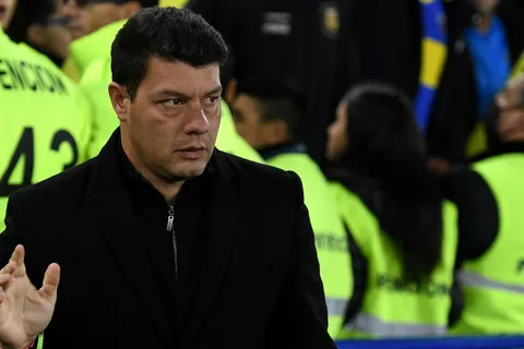 Battaglia dirigirá en el fútbol argentino: cuándo se enfrentará a Boca