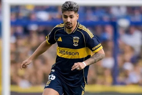 De quedar relegado a titular en Boca: el drástico cambio de Úbeda con Williams Alarcón