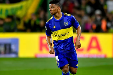 ¿Cambia de posición? Diego Martínez le busca un nuevo lugar a Frank Fabra en Boca