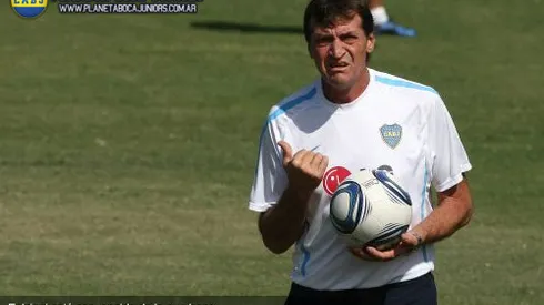 Falcioni: “No pensé ni voy a pensar en renunciar”