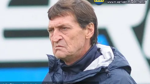 Falcioni: “Jamás hablé con un jugador para traerlo en el próximo semestre”