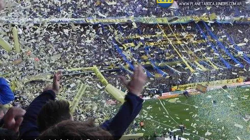 La hinchada ante San Lorenzo, en fotos