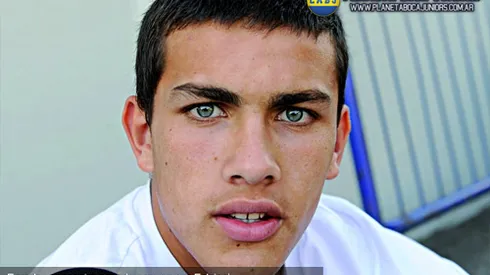 Falcioni tira Paredes