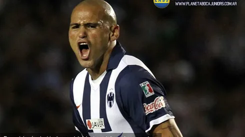 Monterrey dificulta la llegada de Suazo
