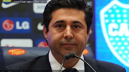 Angelici: "Lo del millón de dólares no aparece firmado"