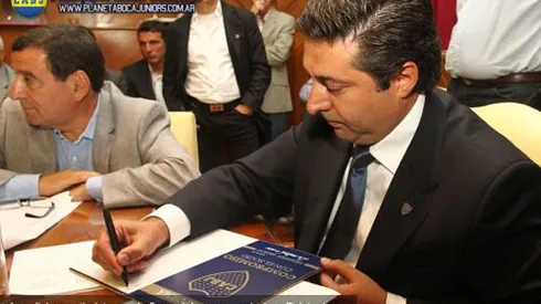 Angelici: "Estamos cerca de arreglar con Falcioni"