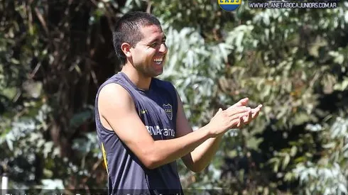 Riquelme: "Sólo pienso en jugar en el club que amo, Boca"