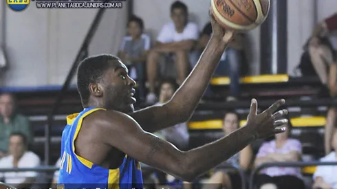 Alston: "Si fuera por 'Huevo' y los hinchas, jugaría hasta los 45"