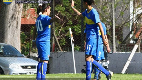 Las chicas comenzaron con una goleada