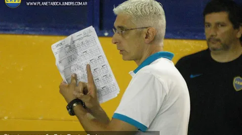 El entrenador del equipo de vóley no piensa en la ventaja