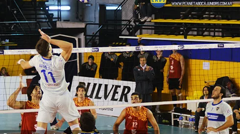 El equipo de vóley va por el segundo paso