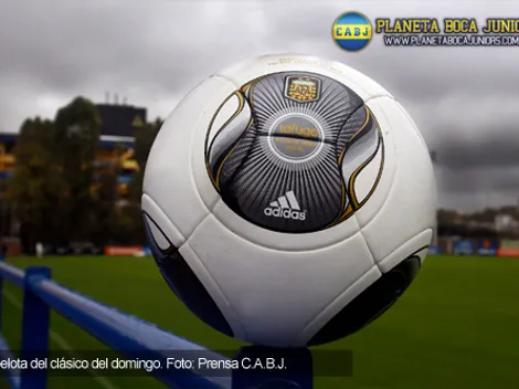 La pelota del Superclásico