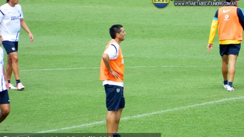 Ensayo de fútbol, con Riquelme