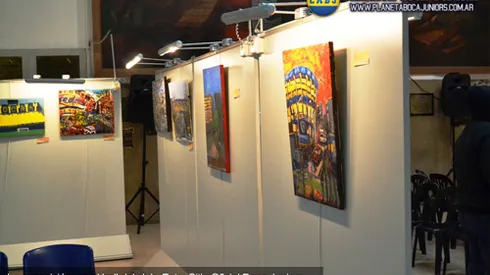 Se inauguró la muestra del concurso de manchas "La Bombonera"