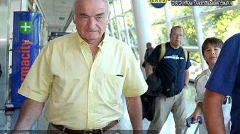 Requejo: "Tenemos 60% de posibilidades por Gago"