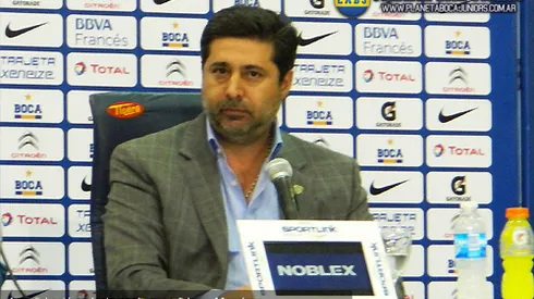 Angelici: "Más allá de los errores del árbitro, no se justifica lo que pasó"