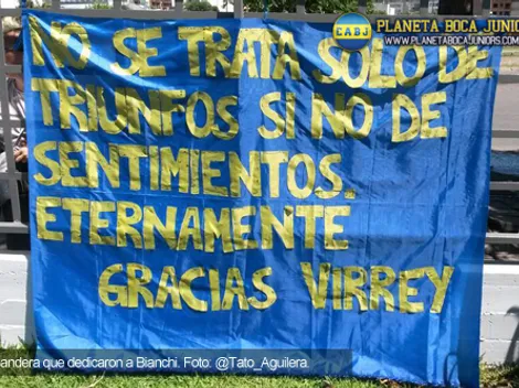 Bandera en apoyo a Bianchi en Casa Amarilla
