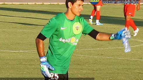 Ustari se muda a Inglaterra