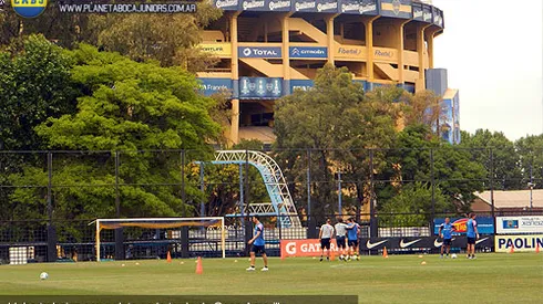 Tarde de fútbol liviano en Casa Amarilla