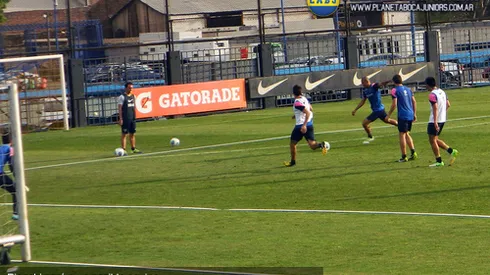 Ensayo de fútbol con ausencias