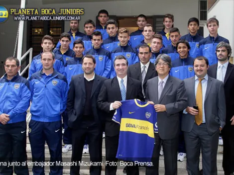 La Novena, agasajada en la embajada de Japón