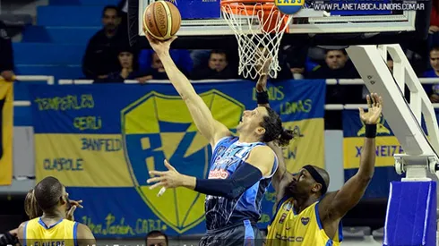 Con el pie izquierdo