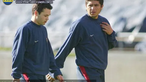 Iniesta: “Con solo ver día a día a Riquelme, aprendías mucho”