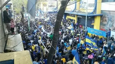 banderazo-hinchas-pidieron-renovacion-Riquelme_IECIMA20140501_0020_7